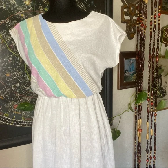 VTG Fashion Place polyester Union Made Dress! White with Pastels. USA. Size 10p. - Picture 2 of 15